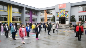 İstanbul'da yeni normalleşme süreciyle okullarda yüz yüze eğitime başlandı 