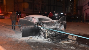 Kayseri'de otomobille midibüs çarpıştı: 2 ölü, 3 yaralı