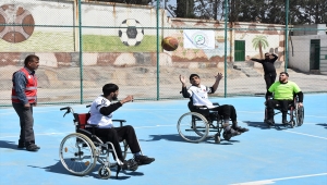 Suriye'nin kuzeyindeki Bab ilçesinde ilk tekerlekli sandalye basketbol takımı kuruldu