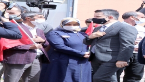 Tarım ve Orman Bakanı Bekir Pakdemirli, Diyarbakır annelerini ziyaret etti:
