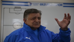 Yılmaz Vural, Büyükşehir Belediye Erzurumspor'u Süper Lig'de tutmanın hesaplarını yapıyor: