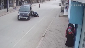 Adana'da kapkaç mağduru iki kardeşin yerde sürüklenmesi güvenlik kamerasına yansıdı