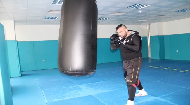 Avrupa şampiyonu boksör Ali Eren Demirezen'in hedefi dünya şampiyonlukları: