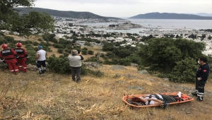 Bodrum'da doğa yürüyüşünde bacağı kırılan kadını itfaiye ve sağlık ekipleri kurtardı
