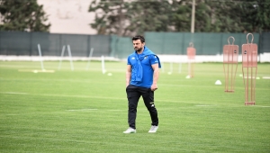 Denizlispor'da teknik direktör Ali Tandoğan ilk antrenmanına çıktı