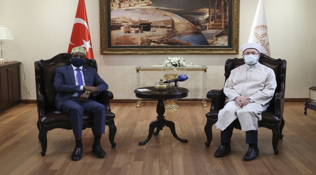 Diyanet İşleri Başkanı Erbaş, Somali Din ve Evkaf Bakanı Roble ile görüştü