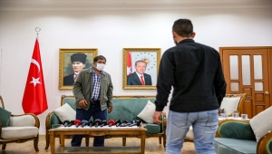 Diyarbakır'da oturma eylemi yapan ailelerden biri daha evladına kavuştu