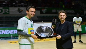Ender Arslan basketbol kariyerini noktaladı