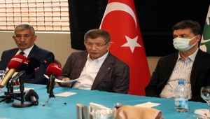 Gelecek Partisi Genel Başkanı Ahmet Davutoğlu, Şanlıurfa'da gazetecilerle bir araya geldi