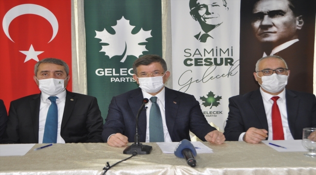 Gelecek Partisi Genel Başkanı Davutoğlu, Adana'da gazetecilerle bir araya geldi: