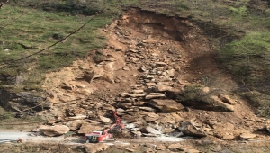 Giresun'da Bulancak-Kovanlık kara yolu heyelan nedeniyle ulaşıma kapandı