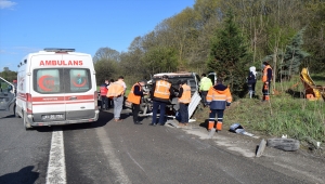 GÜNCELLEME - Anadolu Otoyolu'nda kaza yapan Karayolları kamyonetine tır çarptı: 1 ölü, 1 yaralı