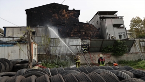 GÜNCELLEME- Eyüpsultan'da bir depoda çıkan yangın söndürüldü