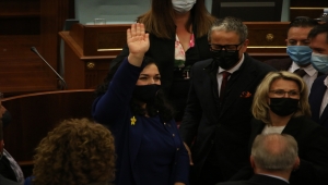 GÜNCELLEME - Vyosa Osmani, Kosova'nın yeni cumhurbaşkanı seçildi