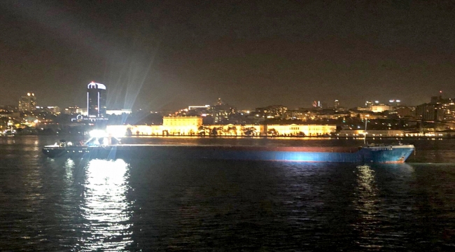 GÜNCELLEME - Yük gemisi İstanbul Boğazı'nda makine arızası yaptı