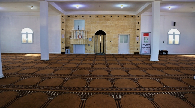 İHH ile İhsan ve Vefa Derneği'nin İdlib'de yaptırdığı cami ibadete açıldı 