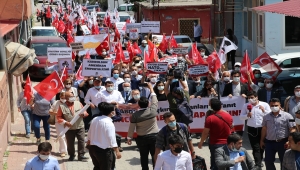 İncirlik Üssü önünde, ABD Başkanı Biden'ın 1915 olaylarını "soykırım" olarak nitelemesi protesto edildi