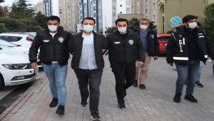 İstanbul merkezli 4 ilde FETÖ'den aranan şüphelilere operasyon