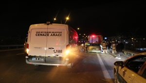 İzmir'de otomobil tıra çarptı: 1 ölü, 1 yaralı