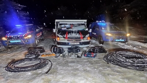 Kastamonu'da kablo hırsızlığı yaptıkları iddia edilen 4 kişi tutuklandı