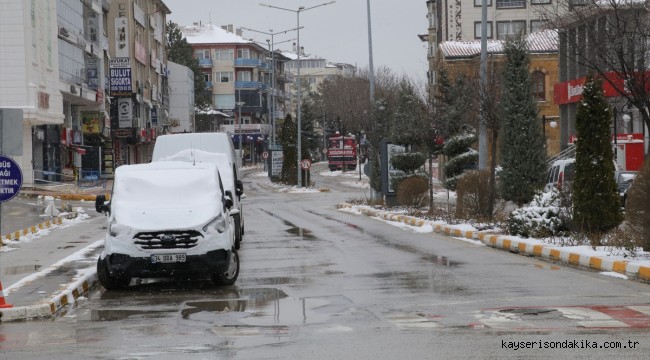 Kayseri ve Yozgat'ta kar yağışı etkili oldu