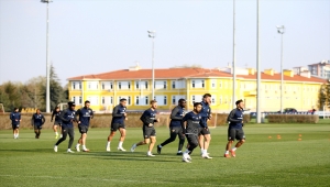 Kayserispor Teknik Direktörü Hamza Hamzaoğlu, geleceğe umutla bakıyor: