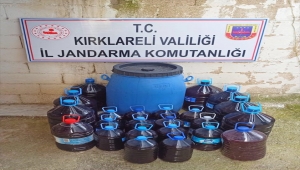 Kırklareli'nde bir evde 550 litre kaçak içki ele geçirildi