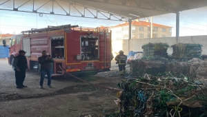 Kırklareli'nde geri dönüşüm tesisinde çıkan yangın söndürüldü