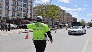 Konya, Karaman, Aksaray ve Afyonkarahisar'da "tam kapanma" sessizliği