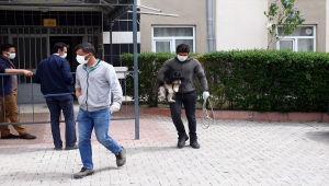 Köpeği sürekli havlayan kişi evinde ölü bulundu
