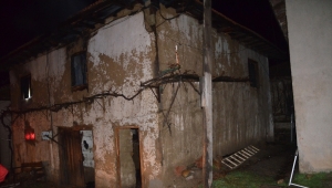 Kütahya'da evde çıkan yangında yalnız yaşayan kadın hayatını kaybetti