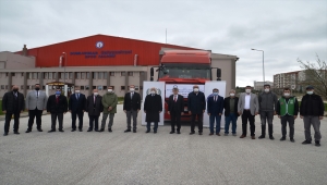 Kütahya'da üniversite-STK iş birliğiyle toplanan ev eşyası, giysi ve gıda malzemeleri Suriye'ye gönderildi