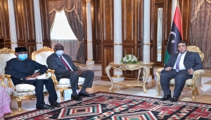 Libya Başkanlık Konseyi Başkanı Menfi, Afrika Birliği heyeti ile Trablus'ta bir araya geldi
