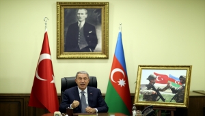 Milli Savunma Bakanı Akar, Azerbaycan Savunma Bakanı Hasanov ile video konferansla görüştü: