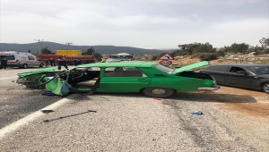 Muğla'da otomobil ile tırın çarpıştı: 1 ölü, 1 yaralı