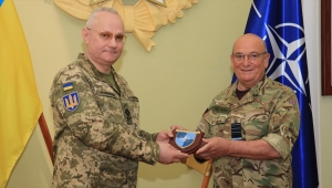 NATO Askeri Komite Başkanı Stuart Peach Ukrayna'ya geldi