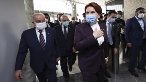 Saadet Partisi Genel Başkanı Karamollaoğlu, İYİ Parti Genel Başkanı Akşener ile görüştü