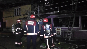 Sakarya'da çıkan yangında iş yeri kullanılamaz hale geldi