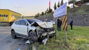 Sakarya iki otomobilin çarpışması sonucu 1 kişi öldü, 3 kişi yaralandı