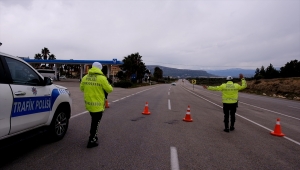 Sertavul Geçidi tipi ve buzlanma nedeniyle ulaşıma kapandı