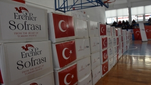 TİKA, Arnavutluk'taki ihtiyaç sahibi yetim ailelere ramazan yardımı yaptı