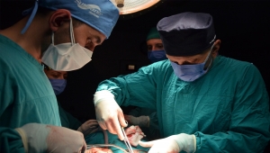 Trabzon'da Kovid-19 tedavisinin ardından soluk borusu darlığı yaşayan kadın ameliyatla sağlığına kavuştu