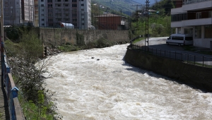 Trabzon'da tren vagonundan yapılan "Gönül Köprüsü" öğrencilerin okul yolunu kısaltacak 
