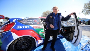 Türk motor sporlarının duayen ismi Serdar Bostancı ve ailesinin hayatı ralli üzerine kurulu