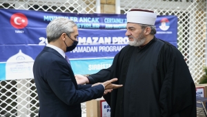 Türkiye Diyanet Vakfı, Sırbistan'da ramazan paketi dağıttı