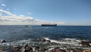 Tuzla'da karaya oturan geminin kurtarılması için keşif çalışmasına başlandı