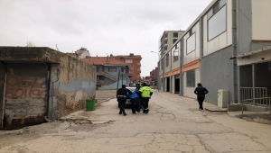 Uşak'ta tüfekle çevreye rastgele ateş açan kişi polisin kovalamacası sonucu yakalandı