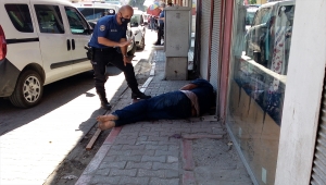 Adana'da çıkan bıçaklı kavgada 2 kardeş ve bir polis yaralandı
