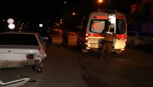 Adana'da otomobilin çarptığı bekçi yaralandı