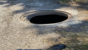 Adana'da rögar kapağı ve demir korkuluk hırsızlığı iddiasına 4 gözaltı